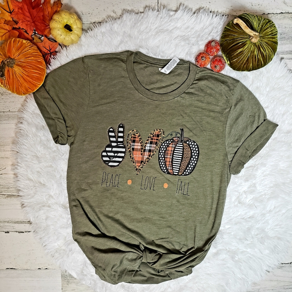 Only 1 Left Peaceful Love Fall Tee